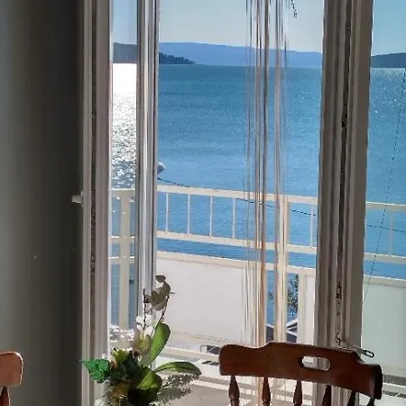 Appartement By The Sea Kastel Stari, - 19810 *